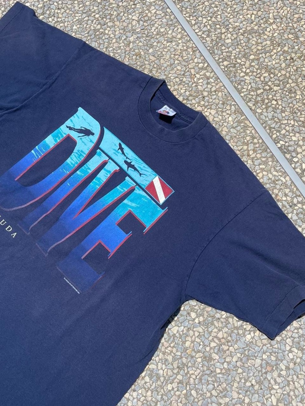 1993 Single Stitch Bermuda Dive Tee Fruit of the Loom Made in USA